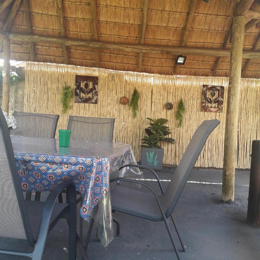 מידלבורג Pride Rock Accommodation מראה חיצוני תמונה